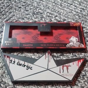 Revolution IT Eyeshadow Palette